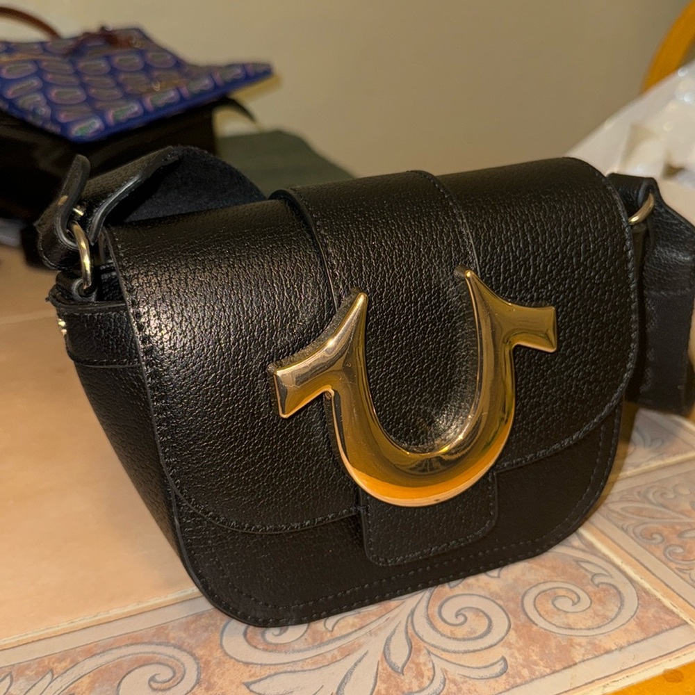 TRUE RELIGION CROSSBODY